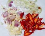 Foto langkah ke 1 dari resep Cumi Asam Manis.