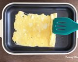 A picture of step 2 of Rolling omelette.