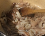 Foto del paso 4 de la receta: Sopa de sepia y garbanzos