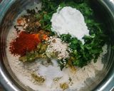 मेथी थेपला (methi thepla recipe in marathi) रेसिपी स्टेप 2 फोटो 