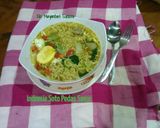 Foto langkah ke 3 dari resep Indomie Soto Pedas Sayur Hijau #PR_AnekaMieKuah.