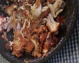 Foto langkah ke 6 dari resep Ayam geprek pedas.