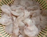 Foto langkah ke 1 dari resep Udang Goreng Saus Asam Manis.