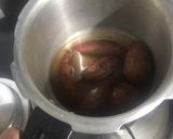 A picture of step 1 of Shakarkand Halwa.