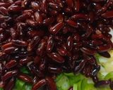 Фото кроку 4 до Очень вкусный салат из овощей и консервированой фасоли.