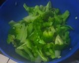Foto langkah ke 1 dari resep Tumis Brokoli Bawang Putih.