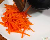 A picture of step 8 of Korean Chicken Bulgogi Kimbap.