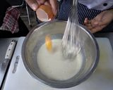 Foto langkah ke 6 dari resep Quiche Lorraine.
