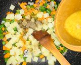 A picture of step 15 of Chicken pie.