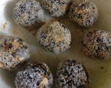 A picture of step 4 of Healthy Balls.