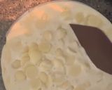A picture of step 5 of Chocolate Dome with Strawberries and Milk Cream.