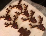 Une image de l'étape 6 de Sablés de Noël au beurre (avec glaçage royal sans œufs).