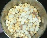 சின்ன வெங்காயம் தேங்காய் சட்னி(COCONUT CHUTNEY RECIPE IN TAMIL) ரெசிபி ஸ்டேப் 2 புகைப்படம்
