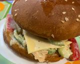 A picture of step 4 of Thai burger.