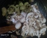 Foto langkah ke 2 dari resep Oseng Bakso Jamur.