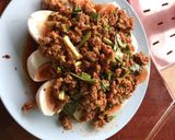 รูปขั้นตอนการทำที่ 2 ของ ยำไข่เค็มหมูสับ