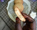 A picture of step 10 of Gireba cookies.