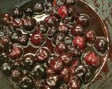 Cseresznyés pavlova recept fázis 2 fotója