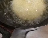 A picture of step 5 of Makai methi puri.