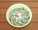 Foto langkah ke 1 dari resep Udang Goreng Ketumbar Bawang Putih.