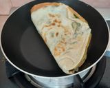 Foto langkah ke 3 dari resep Spinach Quesadilla.