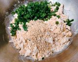 A picture of step 2 of Crispy Scallion Crackers.