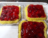 Foto del paso 9 de la receta: Tarta de frutillas c/pastelera /crema individual. Grace