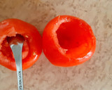 Foto del paso 2 de la receta: Tomate relleno de atún, acompaña con pasta fácil y placentera!
