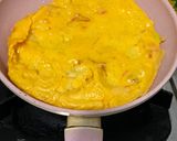 Foto langkah ke 4 dari resep Telor Dadar Maizena.
