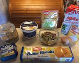 A picture of step 1 of Pistachio cheesecake (pistáciový cheesecake).