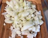 Une image de l'étape 4 de Pâtes d’Alsace aux légumes sautés, saucisses et emmental.
