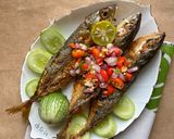 Foto langkah ke 3 dari resep Ikan Kembung Goreng Sambal Matah.
