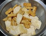 Foto langkah ke 2 dari resep Tumis kentang tempe daun jeruk.