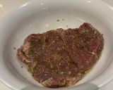 Foto langkah ke 1 dari resep Beef steak with mashed potato ala bintang 5 (mushroom gravy sauce).