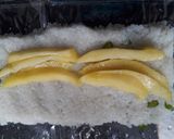 A picture of step 2 of Fruity and spicy sushi.