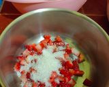 Foto langkah ke 1 dari resep Korean Strawberry Milk Latte.