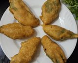 A picture of step 5 of Palak fritters chaat.