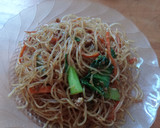 Foto langkah ke 6 dari resep Bihun Goreng Sayuran.