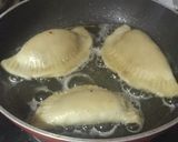 A picture of step 12 of Maggi Calzones: Mexican Style.
