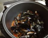 Foto del paso 4 de la receta: Mejillones con Salsa (Olla GM Alfa)