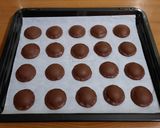 Foto del passaggio 8 della ricetta Biscotti Friabili al Cacao con Cuore Cremoso