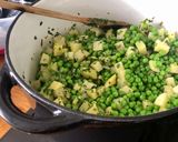 A picture of step 2 of Creamy Pea Soup.