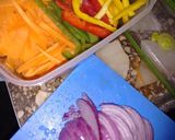 Foto del paso 1 de la receta: Wok de cintas alimonadas con carne, vegetales y soja