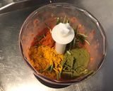 Une image de l'étape 4 de Sauce à la moutarde aigre douce, épices, tomate et romarin.