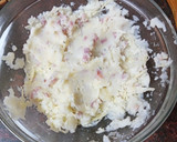 Foto del paso 1 de la receta: Tortilla de papas cocidas, bacon y queso rallado