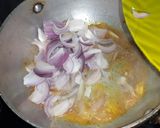 A picture of step 2 of Veg pulao.