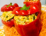 Foto del paso 5 de la receta: AJÍES MORRONES RELLENOS 🫑🧅🥕🌽🫑