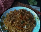 Foto langkah ke 3 dari resep Pancit Canton / Mie Goreng Philippines.