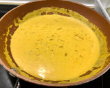 Foto del paso 2 de la receta: Mejillones al vapor en salsa de curry y cilantro (algo picante 🌶)