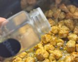 Tejszínes-parmezános csirkés-gombás spagetti recept fázis 3 fotója